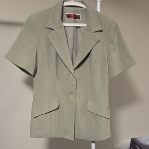 Classic Short Sleeve Blazer in Light Olive